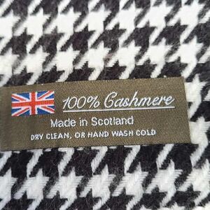 100% Cashmere Scarf made in Scotland Black White Herrirngbone